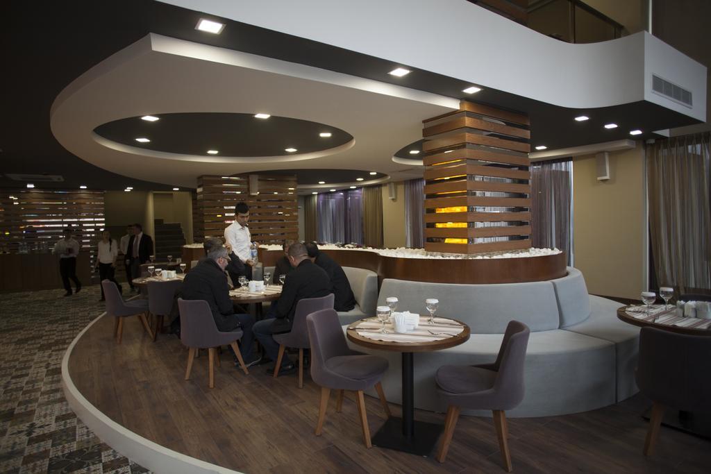Liv Suit Hotel ดิยาร์บาคีร์ ภายนอก รูปภาพ
