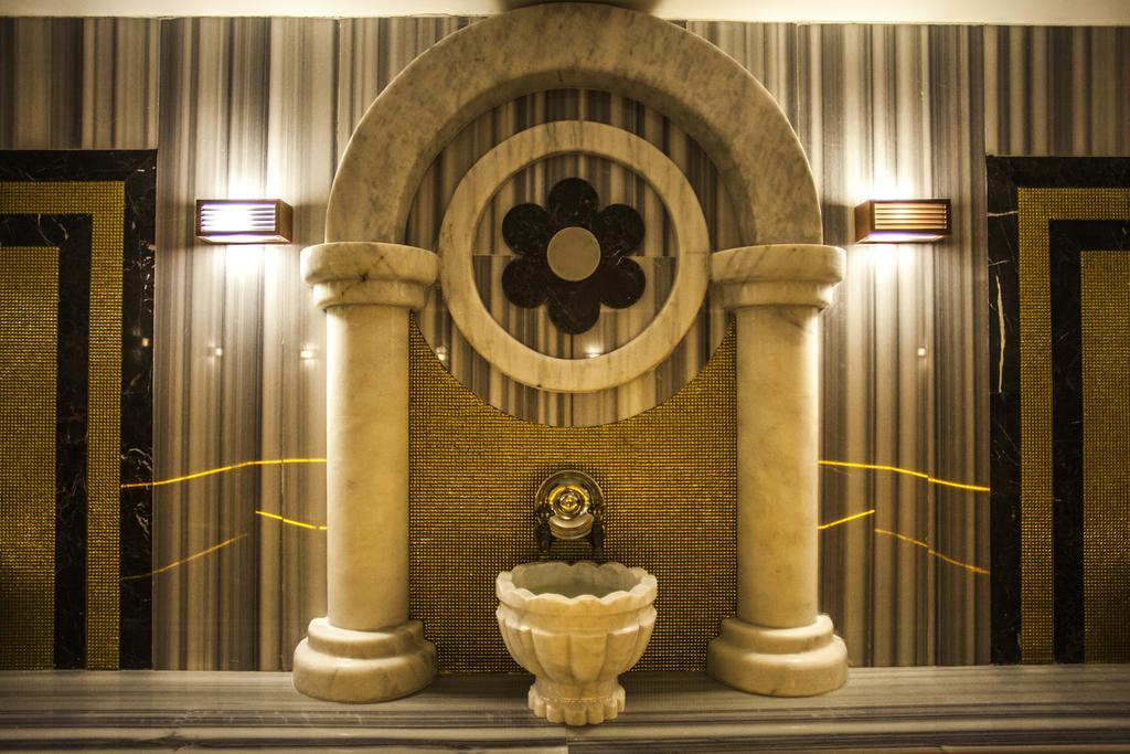 Liv Suit Hotel ดิยาร์บาคีร์ ภายนอก รูปภาพ