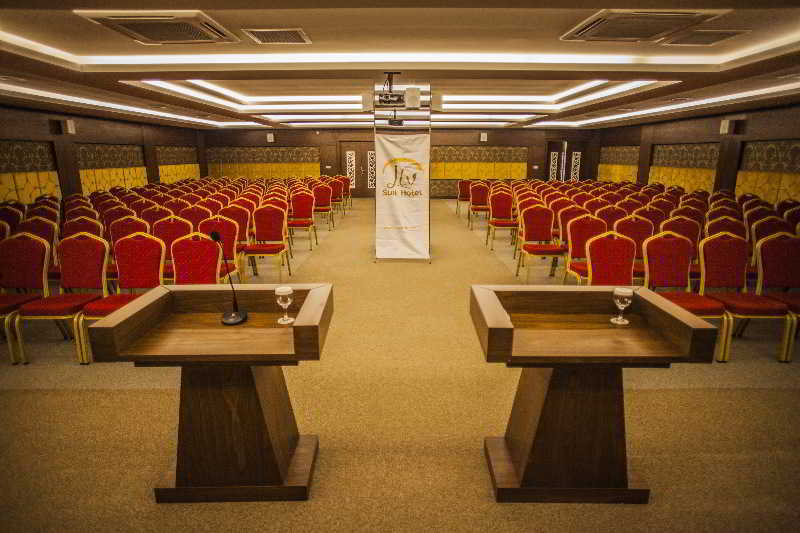 Liv Suit Hotel ดิยาร์บาคีร์ ภายนอก รูปภาพ